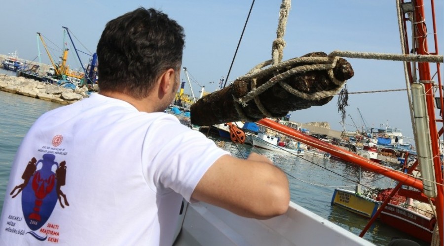 Karadeniz'in dibinde 800 kiloluk m�thi� ke�if