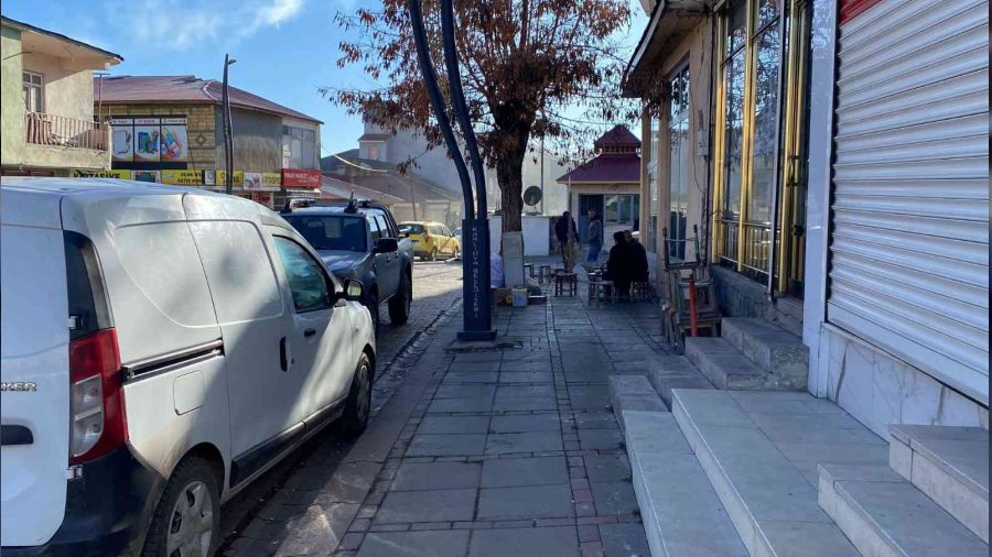 Karl�ova'da beklenen kar ya�mad�