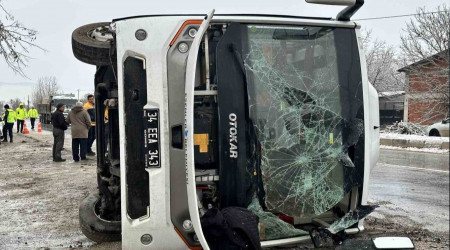 Kastamonu'da cenaze taşıyan midibüs kaza yaptı: 13 yaralı
