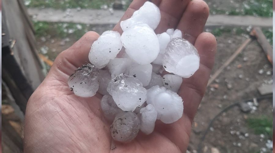 Kastamonu'da dolu ya���� etkili oldu