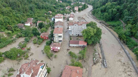 Kastamonu'da selin yıktığı köy görüntülendi