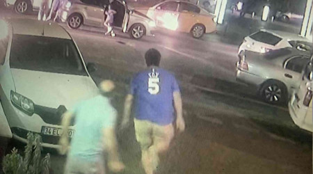 Kavgada arada kalan baba oğul bıçaklandı
