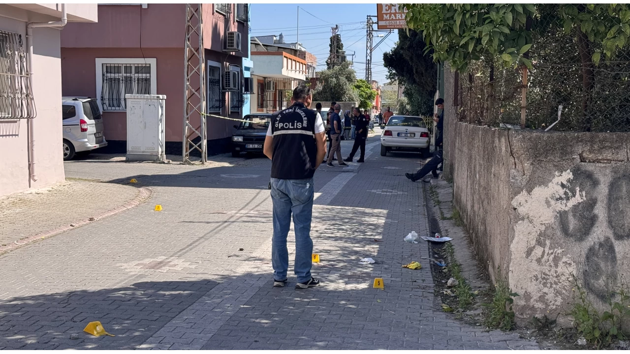 Kay�nbiraderini �ld�rd�, 3 ki�iyi yaralad�