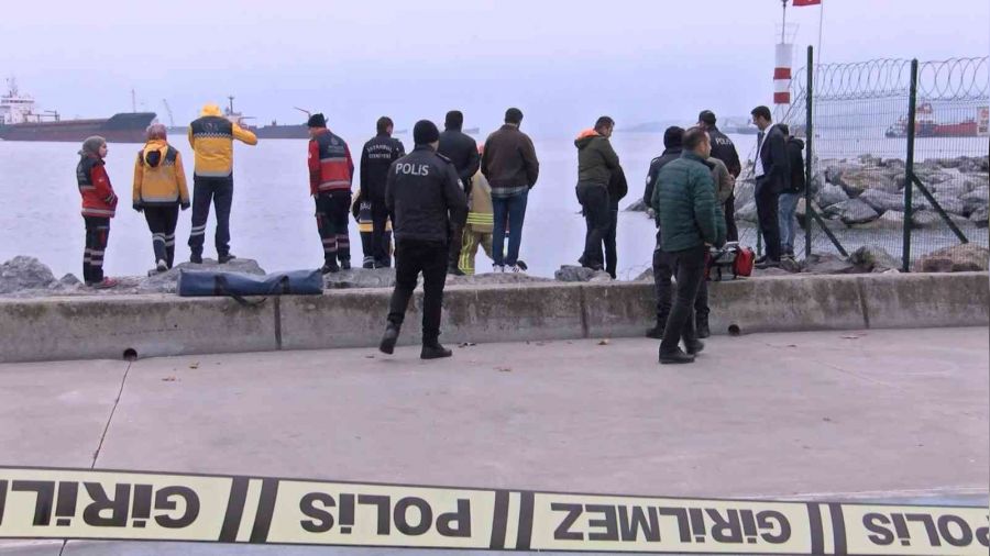 Kay�p olan e�inin cans�z bedenini buldu