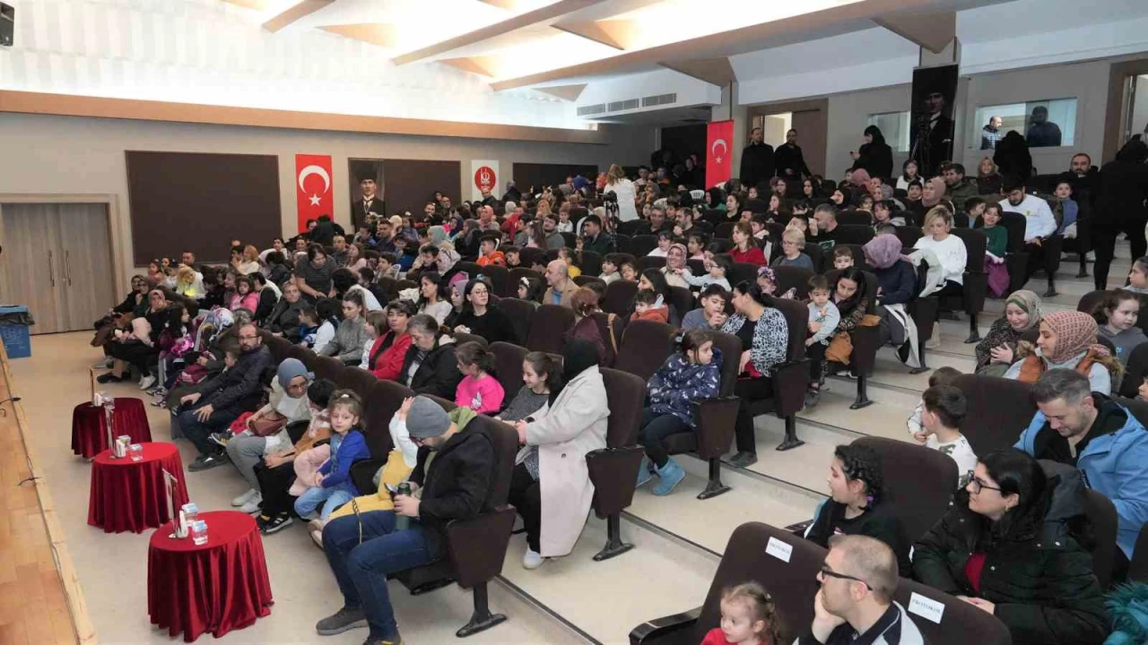 Keçiören'de çocuklar için tiyatro zamanı