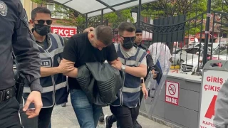 Kelime-i Tevhid yazılı bayrakla yürüyen şahsa müdahale ettiği için tutuklanan kişinin ifadesi ortaya çıktı