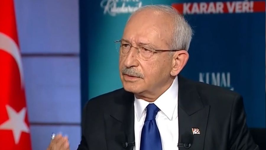 'Kendini erkek olarak g�r�yorsan ��k kar��ma'