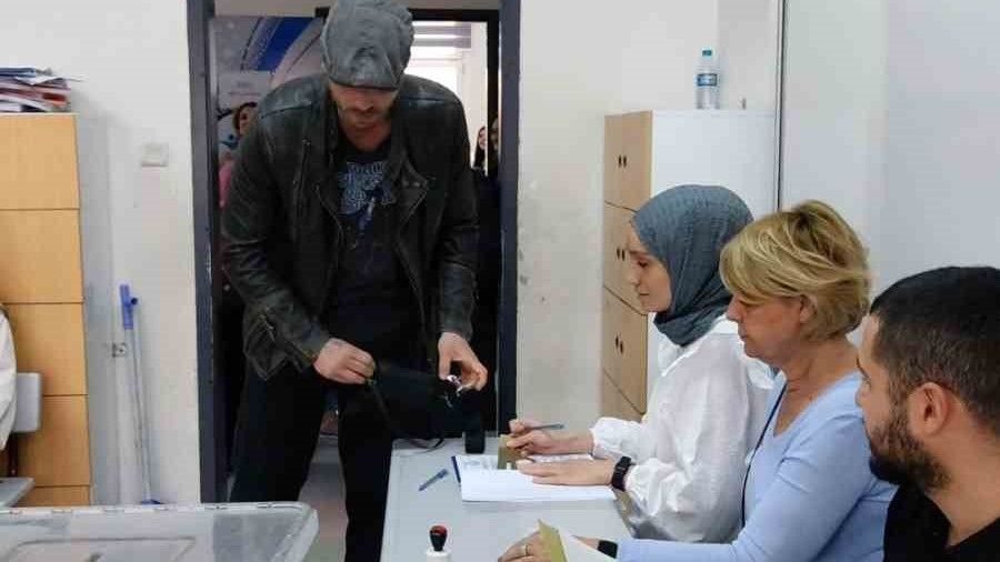 Kıvanç Tatlıtuğ oyunu kullandı