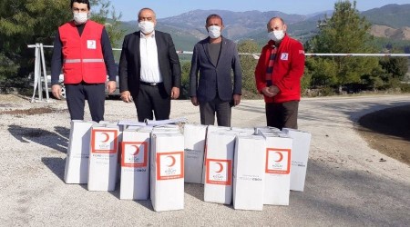 Kızılay'dan karantinadaki ailelere gıda desteği