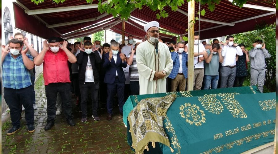 Koca dehşetinde ölen anne ve oğlu toprağa verildi