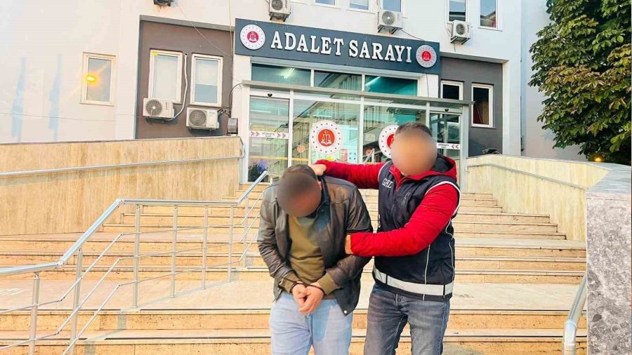 Kocaeli'nde durdurulan araçlardan 11 kaçak göçmen çıktı
