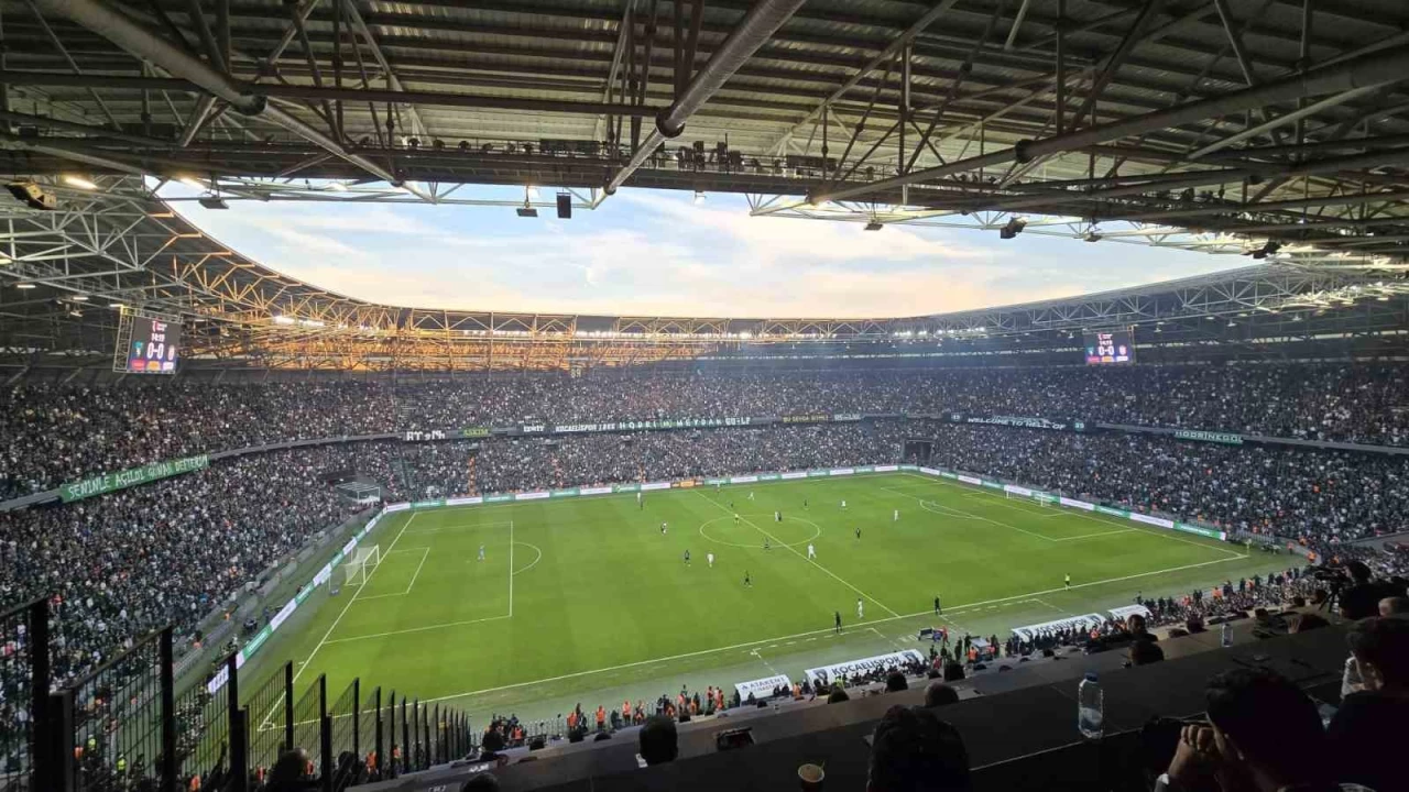 Kocaelispor - Galatasaray maçında seyirci rekoru kırıldı