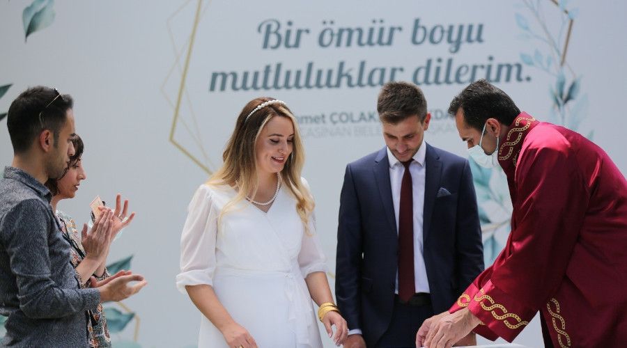 Kocasinan'da bir g�nde 27 �ift mutlu yuvalar�n temelini att�