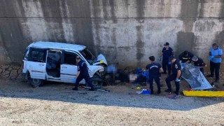 Kontrolden çıkan araç köprüden uçtu: 2 ölü