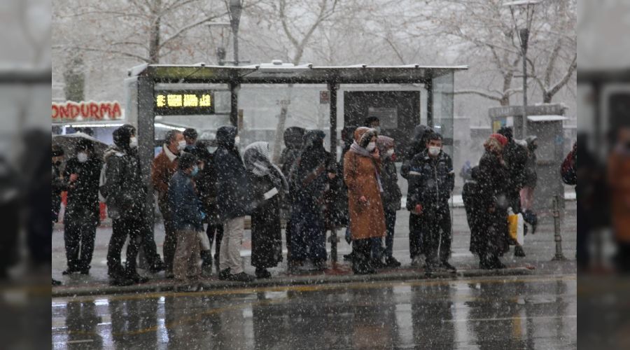 Konya'da kar yağışı etkili oldu