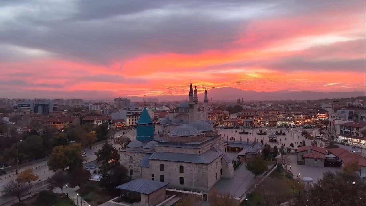 Konya'da kartpostallık gün batımı manzaraları