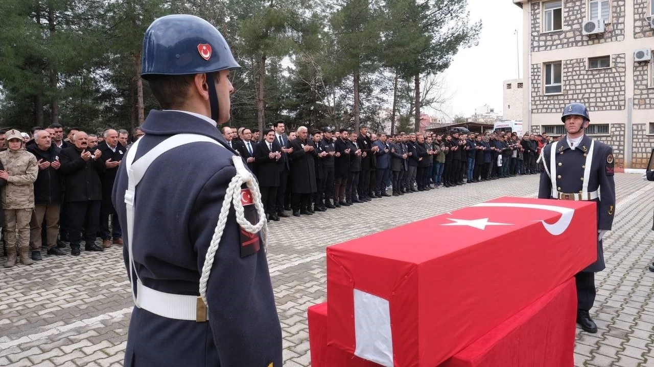 Kuzey Irak'ta �len g�venlik korucusu son yolculu�una u�urland�