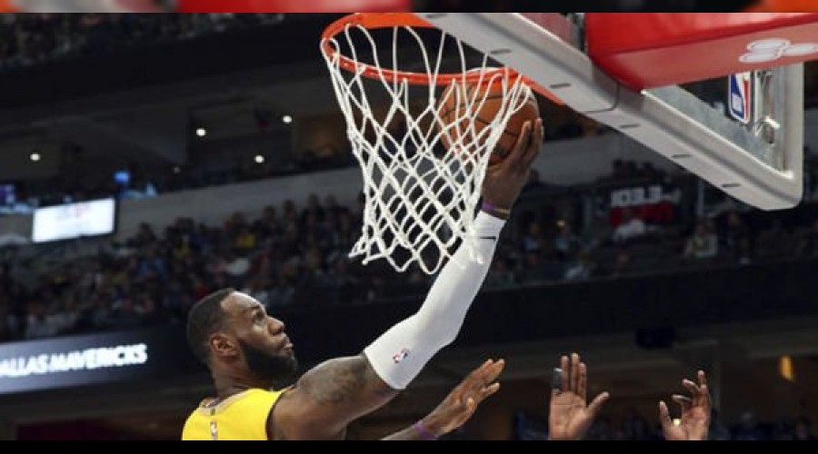 LeBron, Jordon'� geri b�rakt�