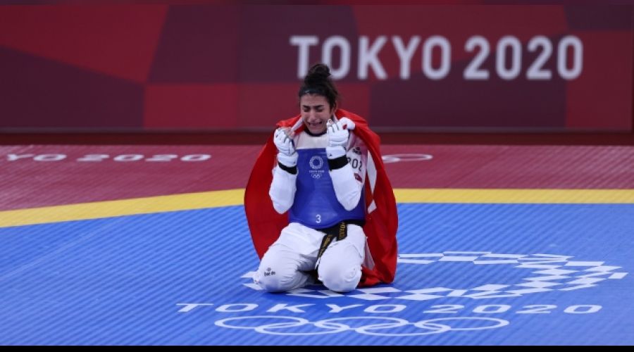Madalyalar pe� pe�e gelmeye ba�lad�