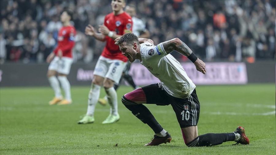 Manchester United Weghorst'un aklını çeldi