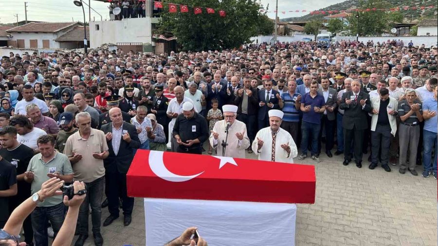 Manisalı şehide hüzünlü veda
