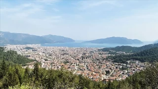 Marmaris: Mavi ile Yeilin Fsldat Yer