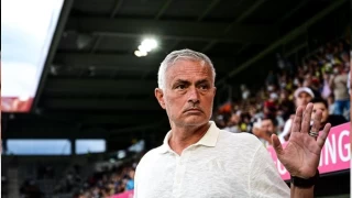 Mourinho zeminden şikayet etti
