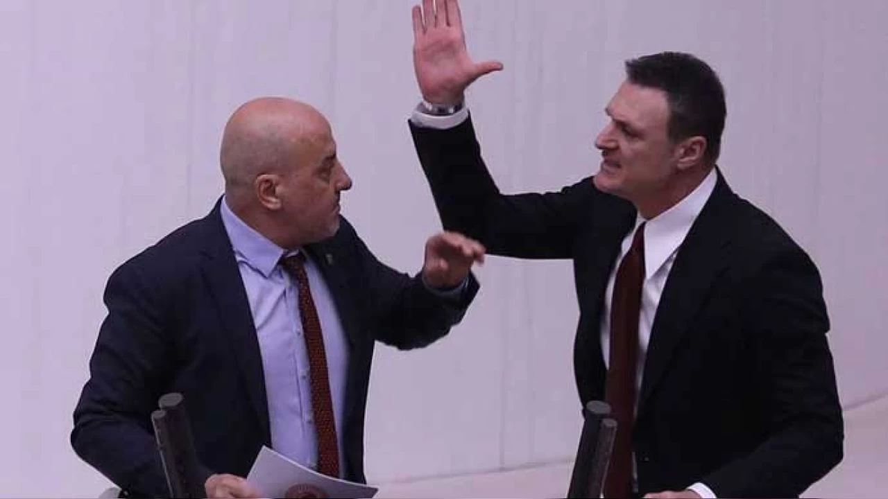 ‘Muhalefet, Alpay Özalan’ın dokunulmazlığı kaldırılana kadar Meclis çalışmalarına katılmamalı’