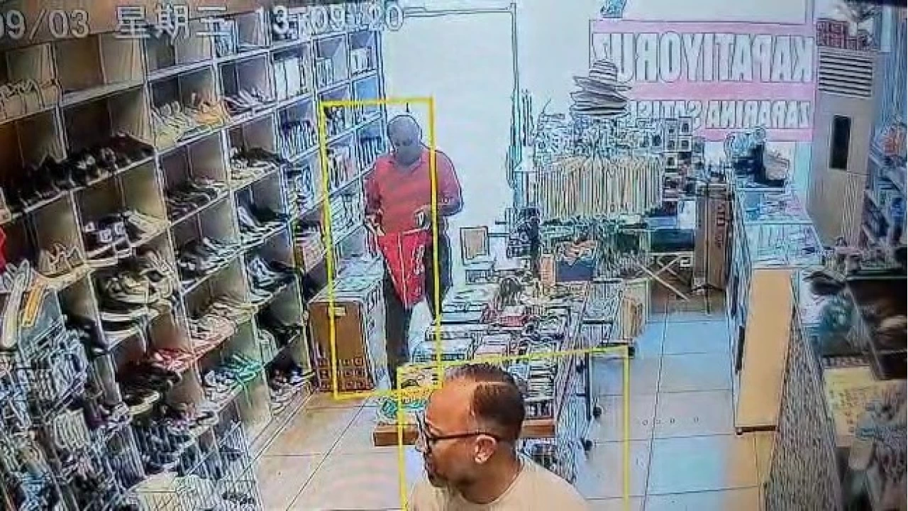 M��teri gibi geldi ayakkab�y� �ald�