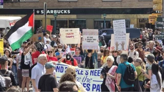 New York'ta binlerce kişi Başkan Trump'ı protesto etti