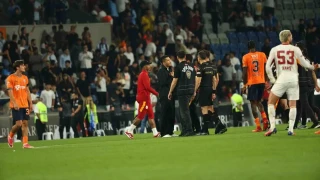 Nuri Şahin, maç sonunda kırmızı kart gördü
