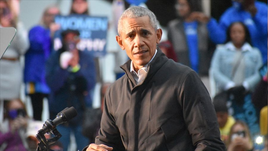 Obama yeniden sahaya indi