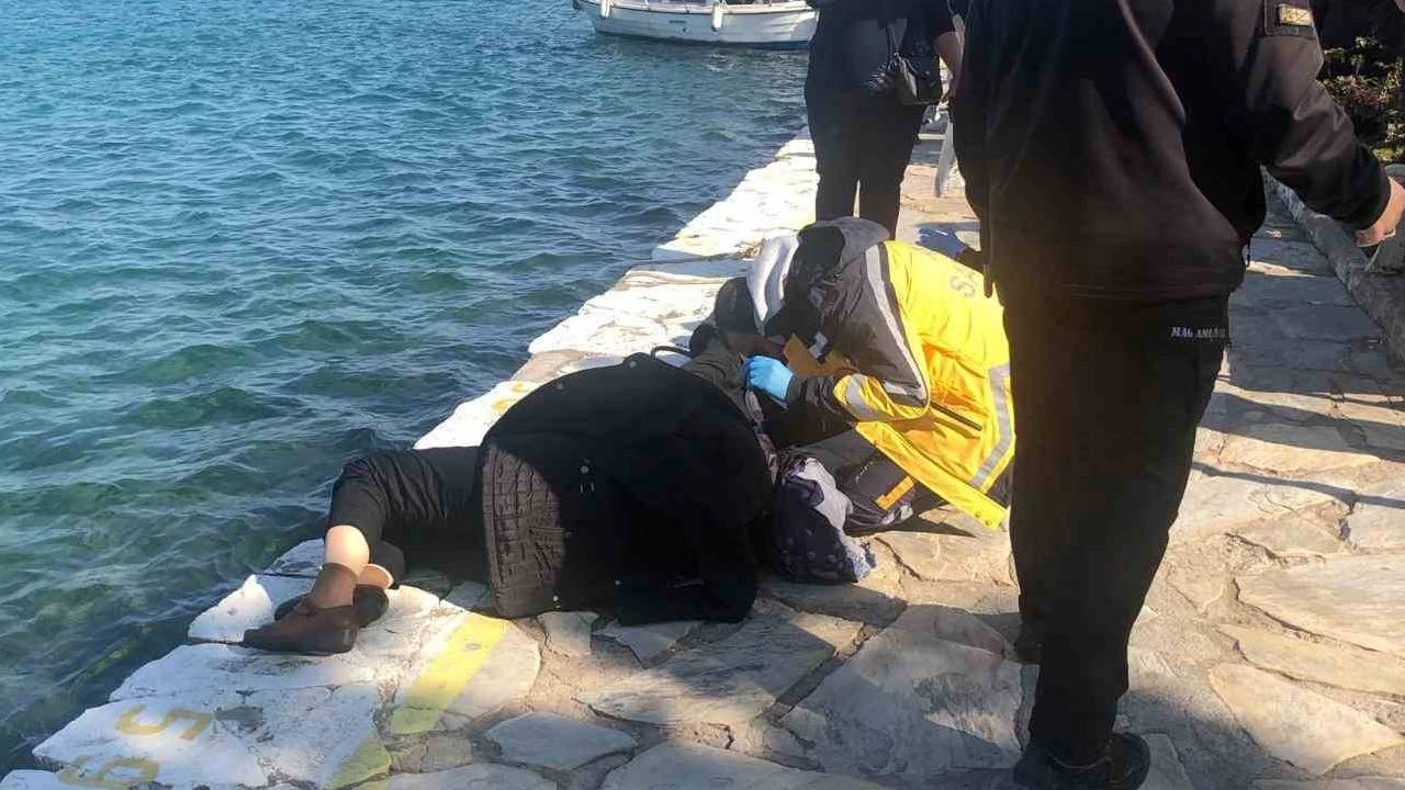 �z�ekim yapmak isteyen iki kad�n denize d��t�