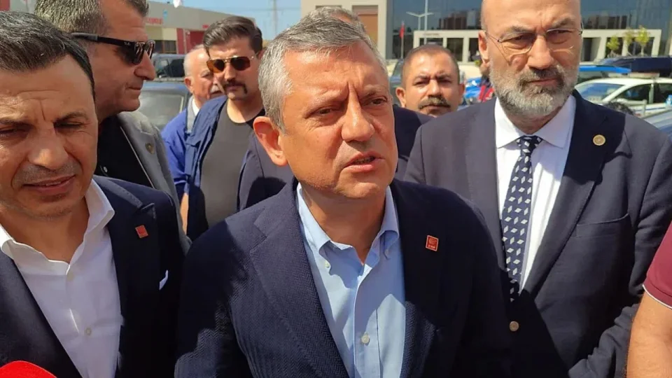 Özel Silivri'de konuştu