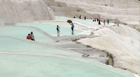 Pamukkale yerli turiste kaldı