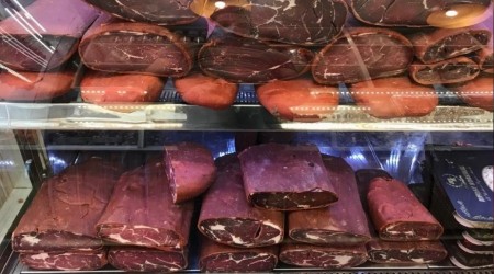 Pandemi pastırma ve sucuk satışlarını etkilemedi