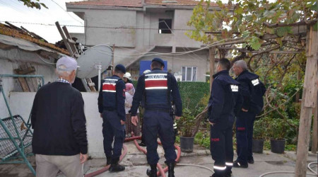 Patlama sesine çıktılar, yangınla karşılaştılar