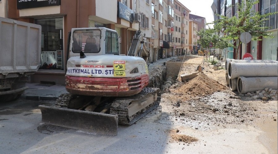 Patlayan doğalgaz borusu paniğe sebep oldu