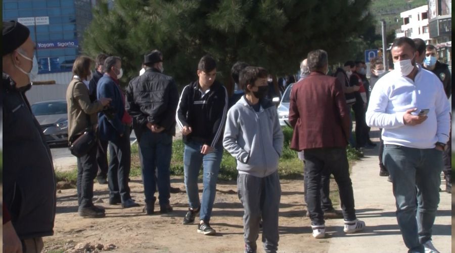 Pendik'te yangın çıktı, vatandaş isyan etti