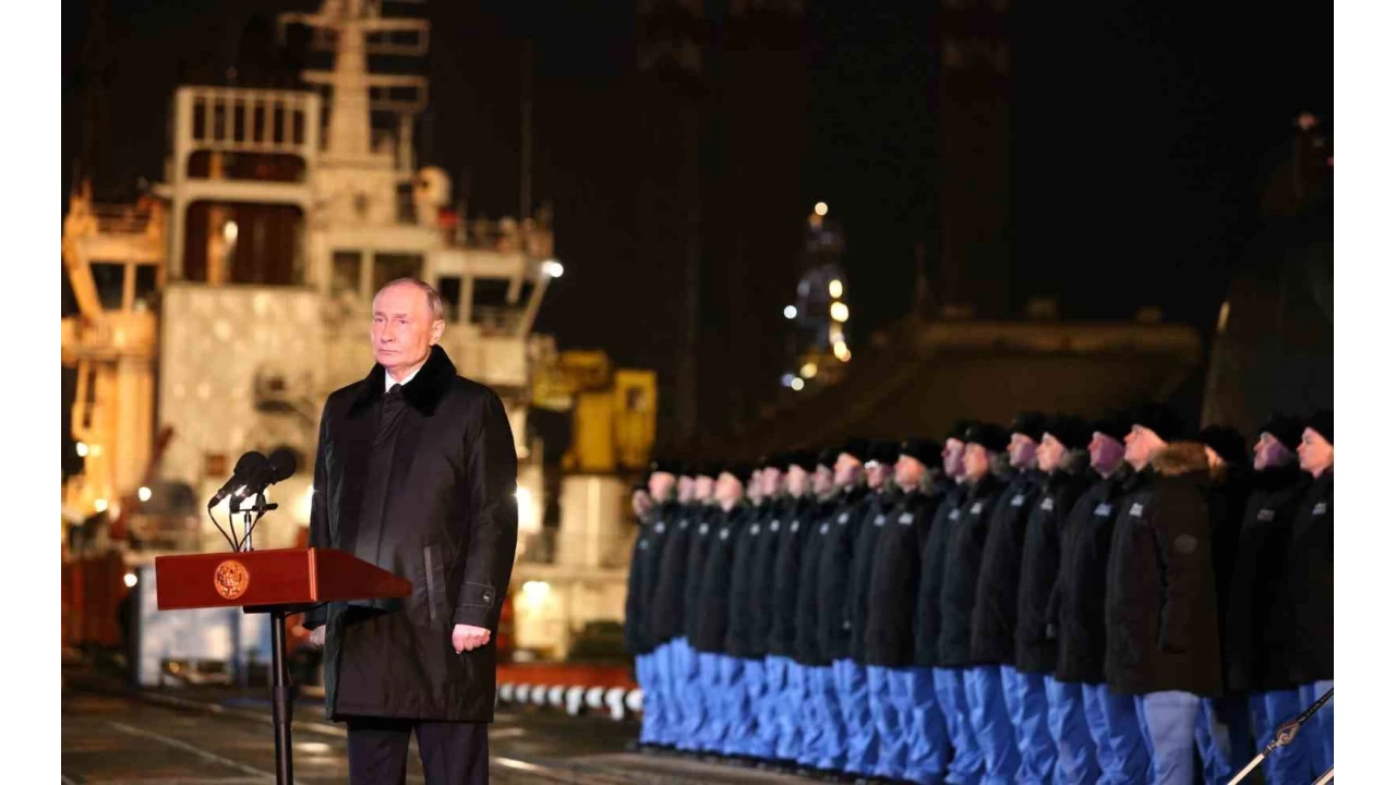Perm nükleer denizaltısı Putin'in talimatıyla suya indirildi