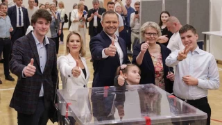 Polonya'da seimleri Karol Nawrocki kazand