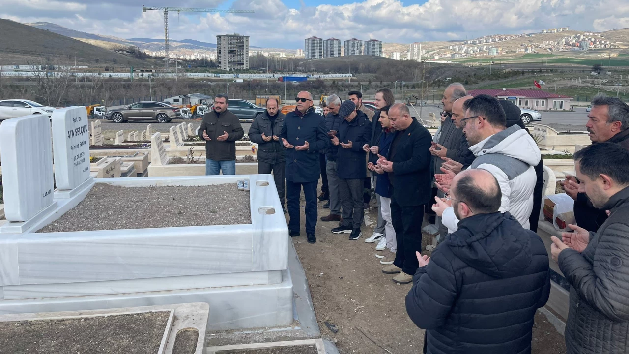 Prof. Dr. Ata Selçuk vefatının birinci yıldönümünde dualarla anıldı