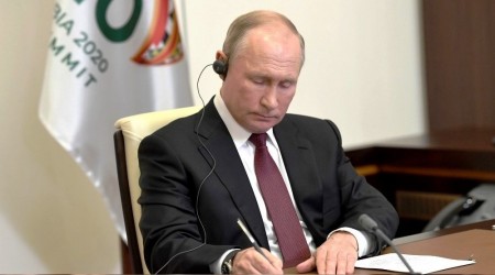 Putin'in G-20'deki gündemi ekonomik kriz oldu