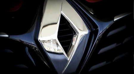 Renault, Rusya'daki varlýklarýný Rus hükümetine devretti
