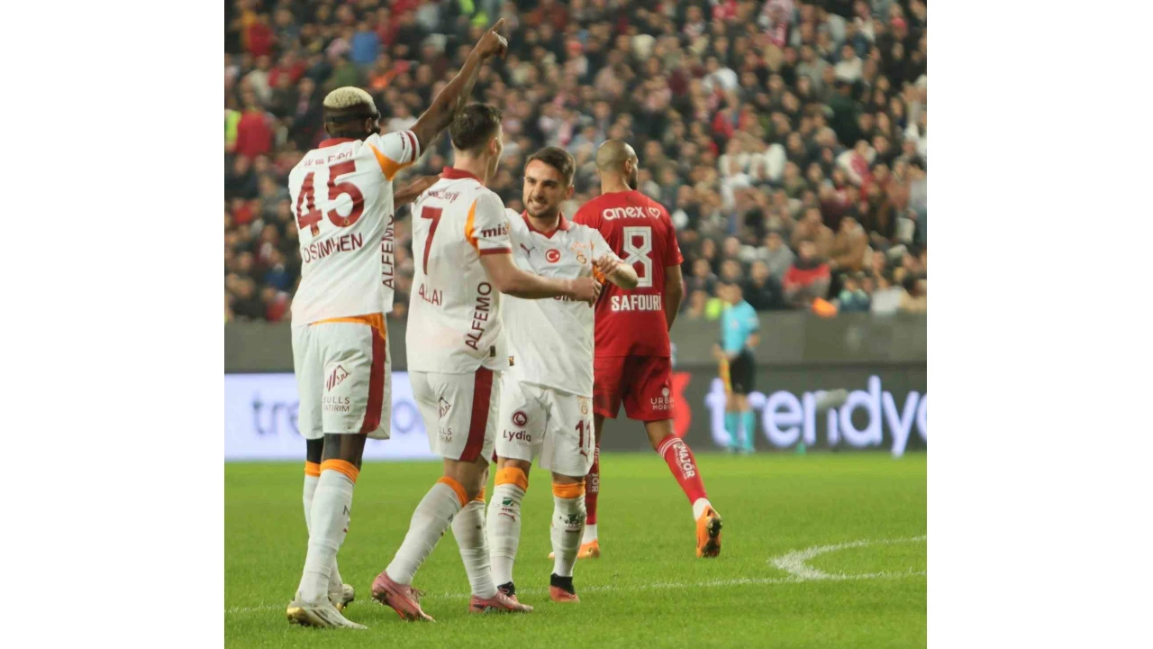 Roland Sallai'den bu sezonki ilk gol