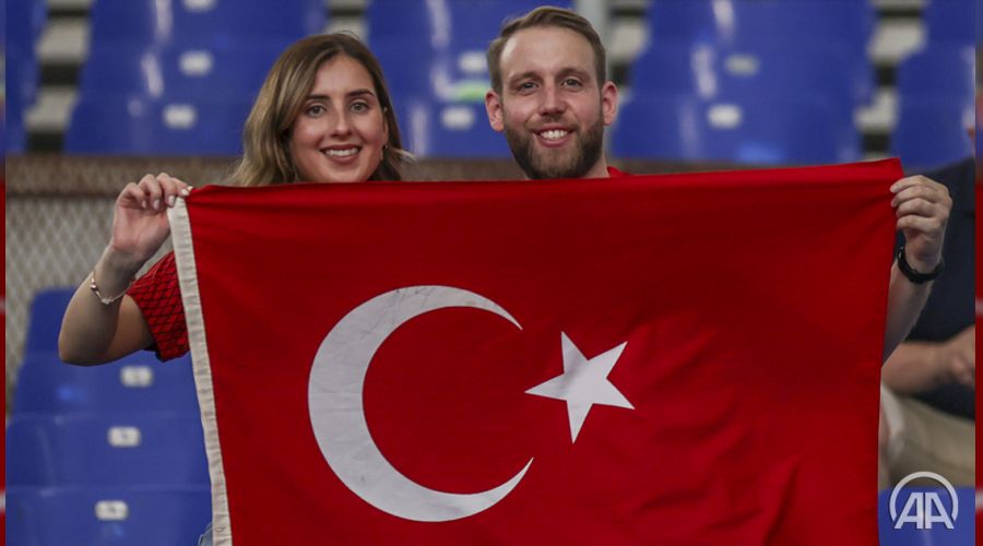 Roma'da heyecan dorukta! İlk onbirler belli oldu 