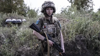 Rus Dış İstihbarat Servisi (SVR), Avrupa Birliği’nin (AB) Ukrayna’ya kadınların askere alınması yönünde baskı yaptığını belirtti