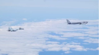 Rus sava uaklarna kar Japonya jetleri havaland