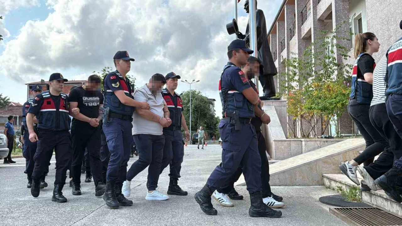 Sakarya'da araç dolandırıcılığı operasyonunda 6 tutuklama