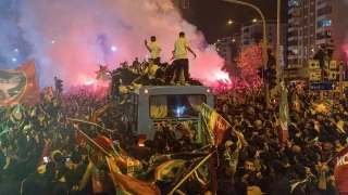 �ampiyonluk kutlamalar�nda silahlar konu�tu